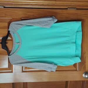 * Shop The Mint Women's Mint Green, Gray 3 Quarter Sleeve Reglan Large Tee Shirt